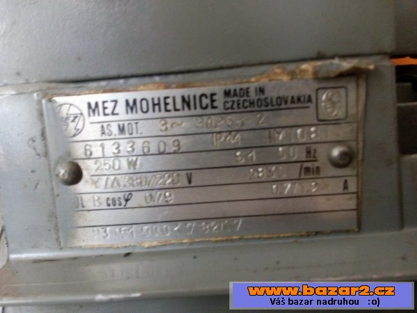 Elektro motor a hřídel 