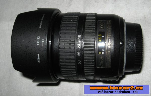 Nikon D90 + objektiv Nikkor 18-70 