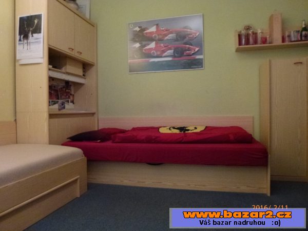 Válenda s úložným prostorem