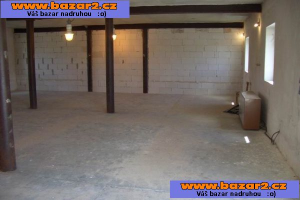 Pronájem 100m2 nebytové plochy v Hr.Králové,Roudnička .