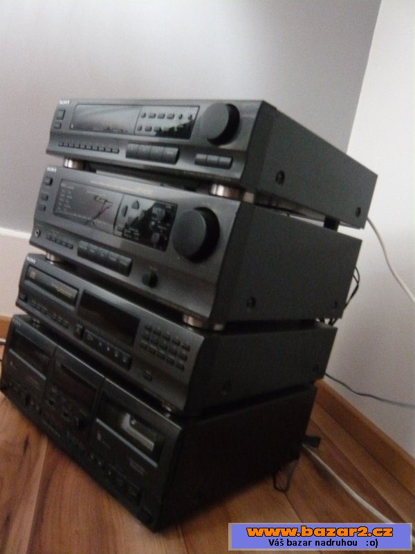 Krásná komponent. hifi sestava Sony