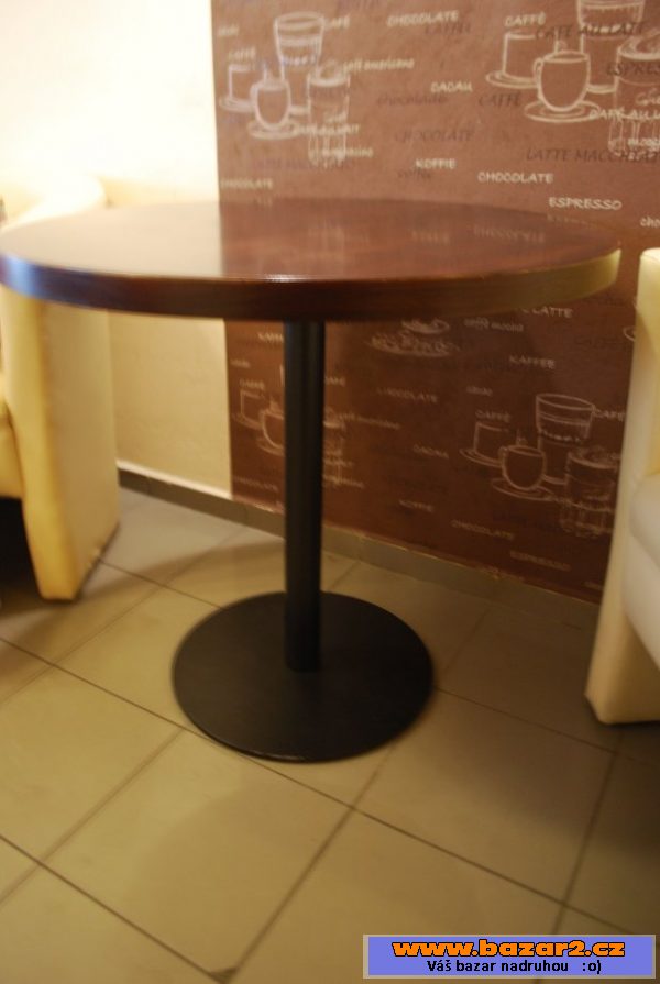 Stůl židle bar výčep a další vybave