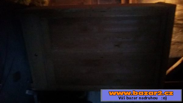 Skříně a postele