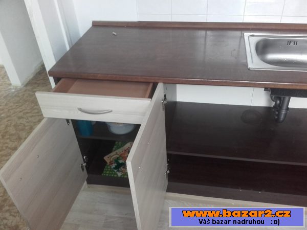 Kuchyňská linka 210 cm - komplet 