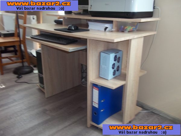 PC stůl