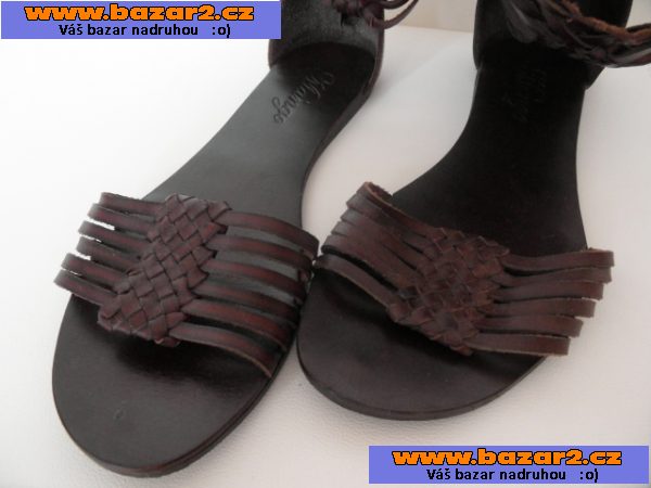 KOŽENÉ GLADIÁTORKY