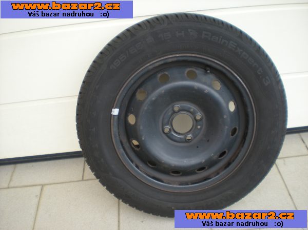 Letní sada pneu 195/65 R15 Uniroyal Rain Expert3 1+ plechové disky