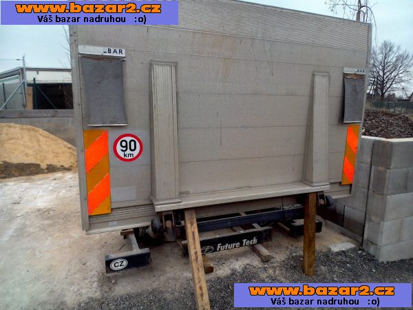 skřín s elektrickým čelem