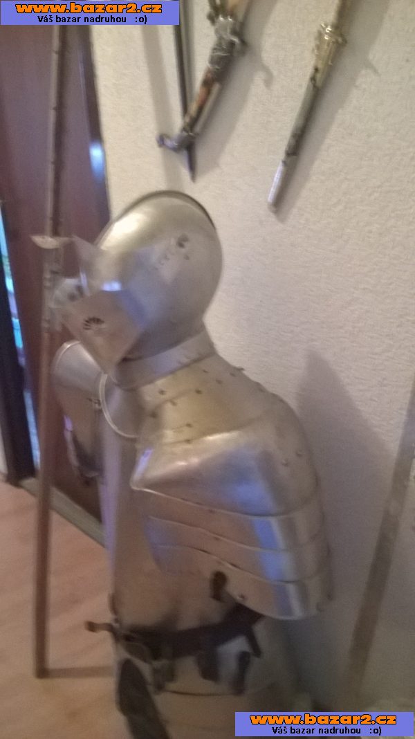 prodavam 2 brneni mec kopi 