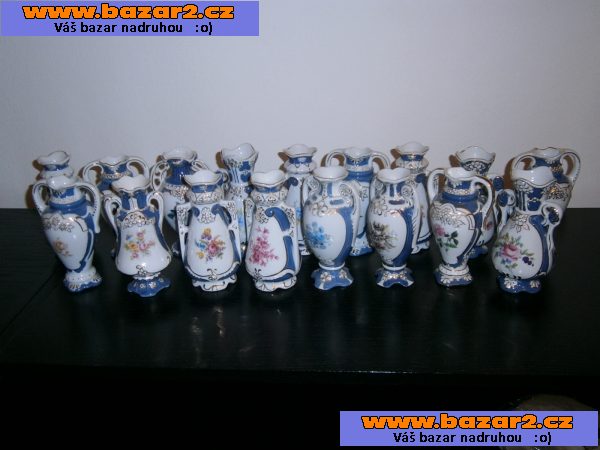 sbírka amforek(váziček) porcelánových, 17 kusů, značka DUX