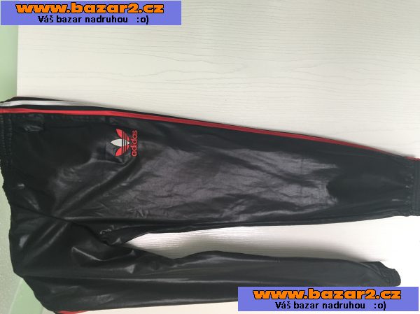 Original teplakovka Adidas...
