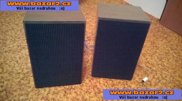 Magnetofon a reproduktory