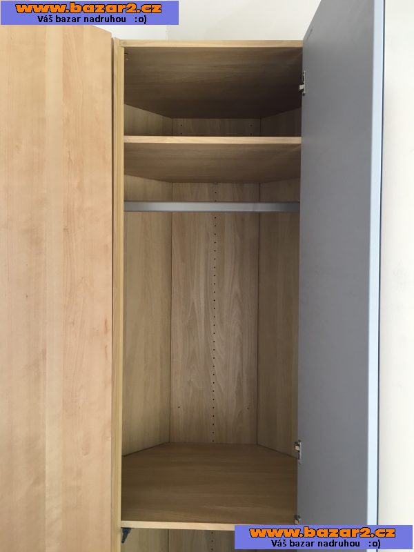 IKEA PAX rohová šatní skříň + šatní skříň