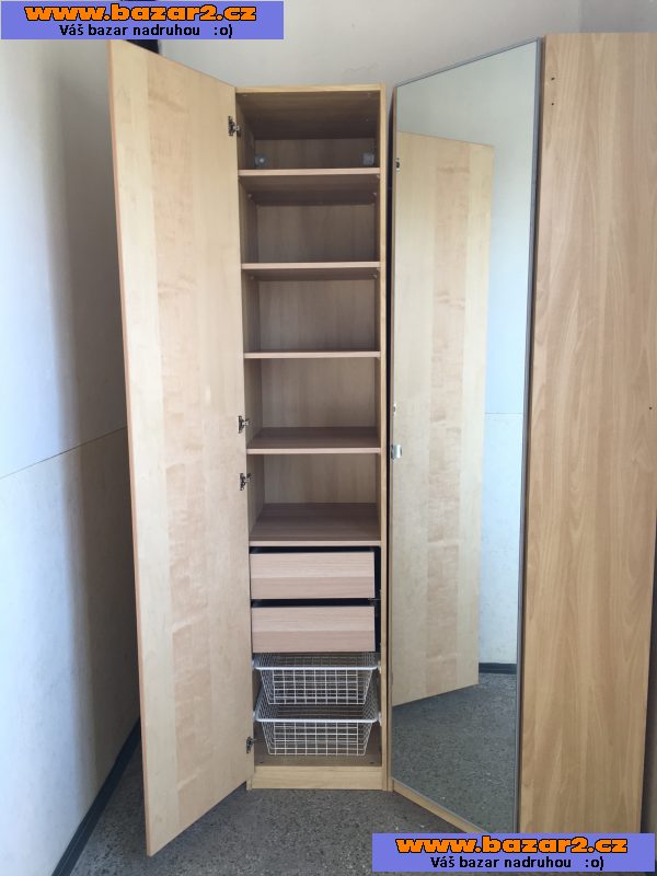 IKEA PAX rohová šatní skříň + šatní skříň