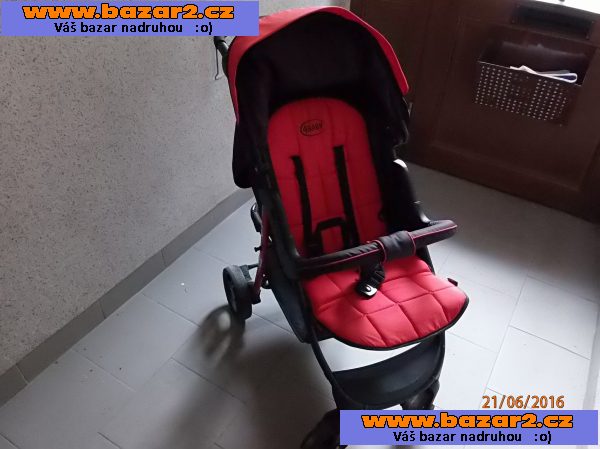prodam kočarek v dobrem stavu