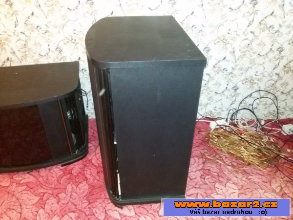 TV/Hifi skříňky (černé barvy)
