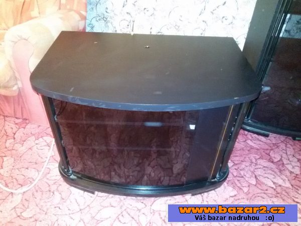 TV/Hifi skříňky (černé barvy)
