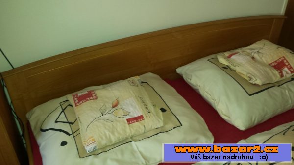 Manželská postel + rošty + komoda