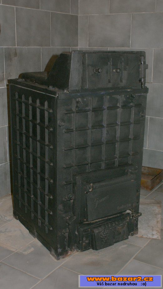 Litinová stáložárná kamna