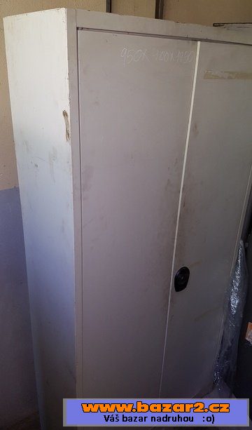 Skříň plechová 950x400x1950