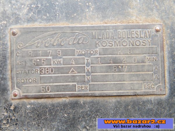 Elektromotor na historickém vozíku