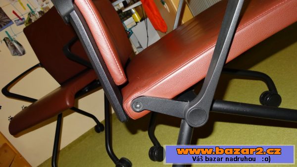 Konferenční křeslo Steelcase 2ks