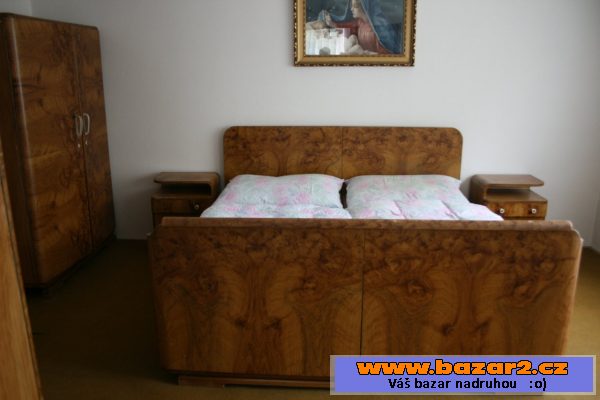 Ořechová ložnice