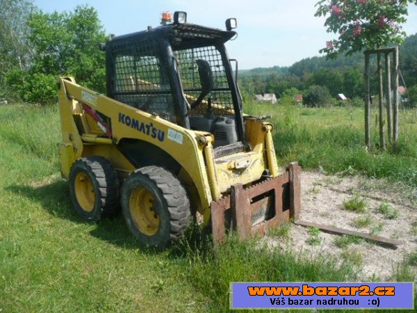 Nakladač Komatsu SK815-5