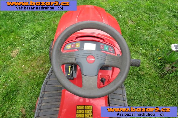 Zahradní traktor XT 190 HD vč.přislušenství