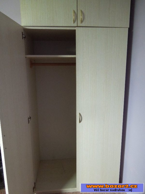 Skříně s nástavc