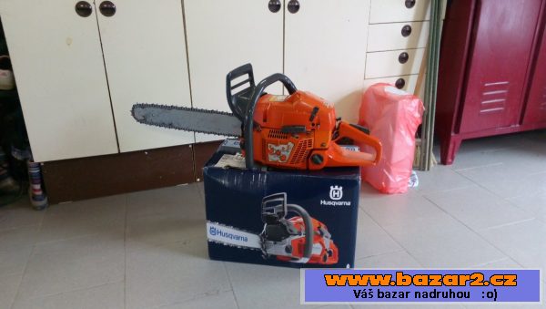 Motorovou pilu Husqvarna 372