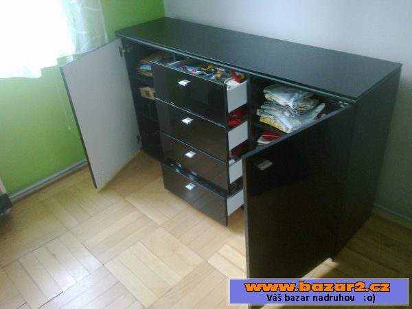 Prodám luxusní nábytkovou stenu