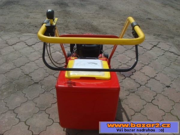 Benzín. sekačka Wolf Garten Honda