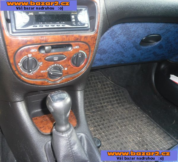 PEUGEOT206