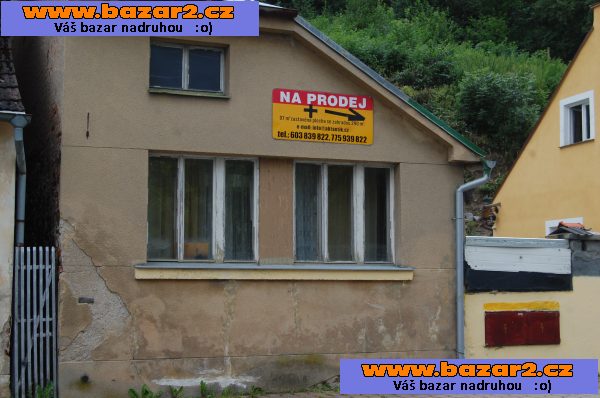 Rodinný dům s atelierem a zahradou,dvorkem 4+1 po částečné  rekonstrukci