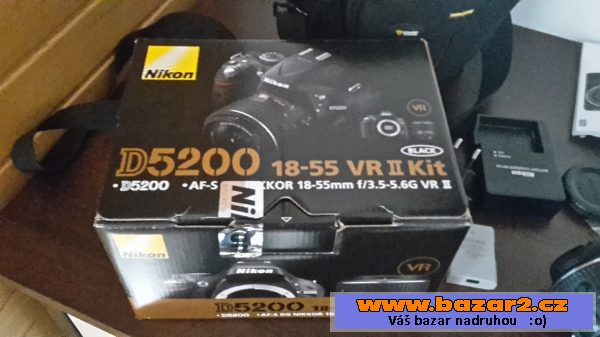 Nikon D5200+18-55 VRII s příslušens