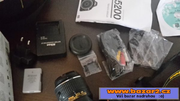Nikon D5200+18-55 VRII s příslušens