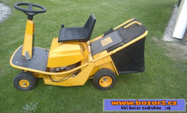 Zahradní traktůrek Ride-on 700