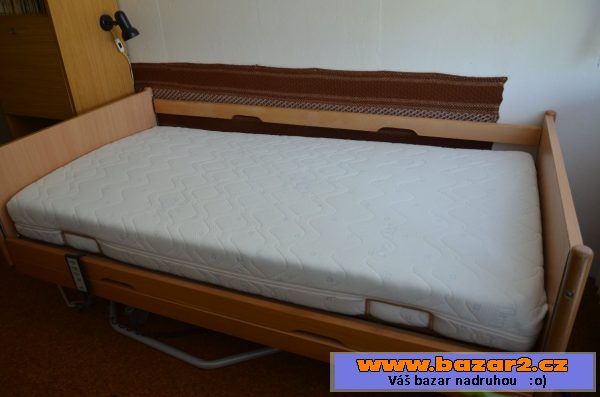 Zdrav. polohovací postel s matrací