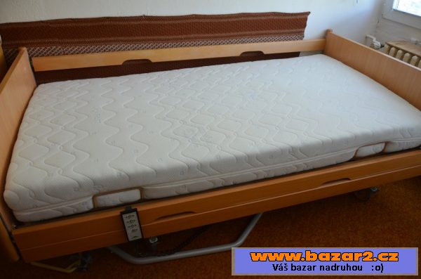 Zdrav. polohovací postel s matrací