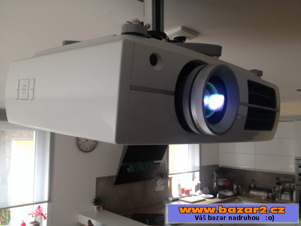 Prodám vynikající projektor Epson