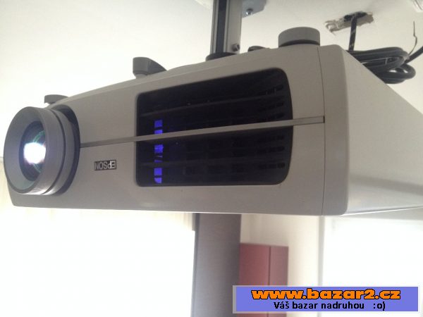 Prodám vynikající projektor Epson