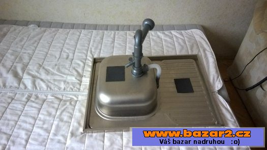 Nový kuchyňský dřez