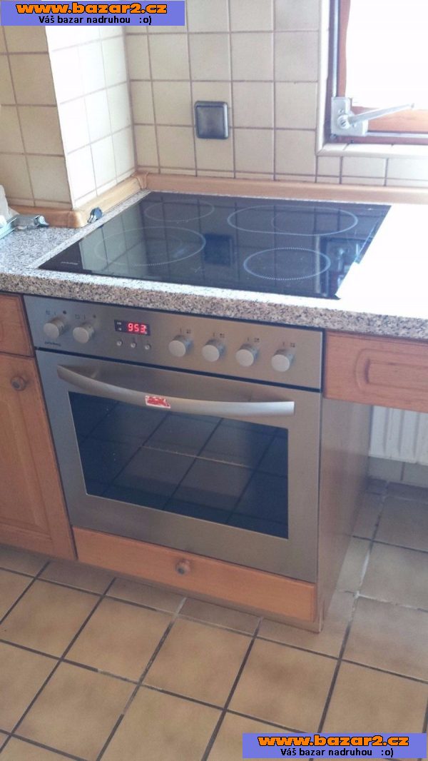 Prodám dřevěnou rustikální kuchyn 