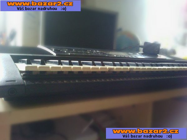 Prodám keyboard YAMAHA Levně