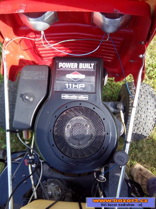 Zahradní traktor MTD se sb. koši
