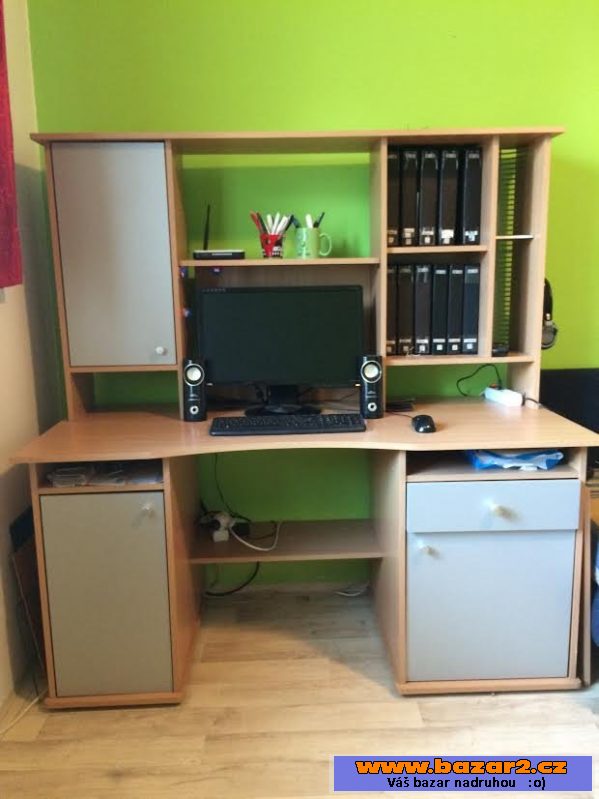 PC Stůl s nádstavbou