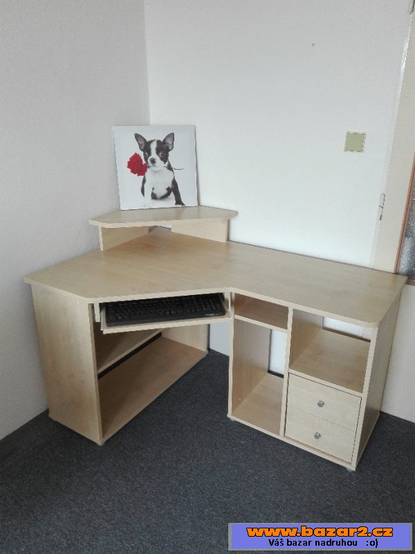 Stůl k PC