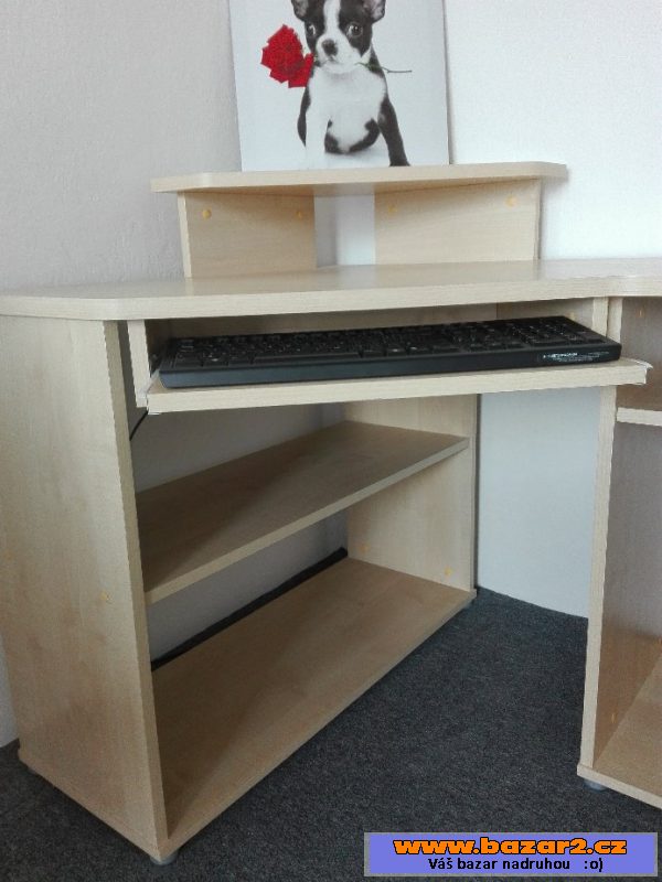 Stůl k PC