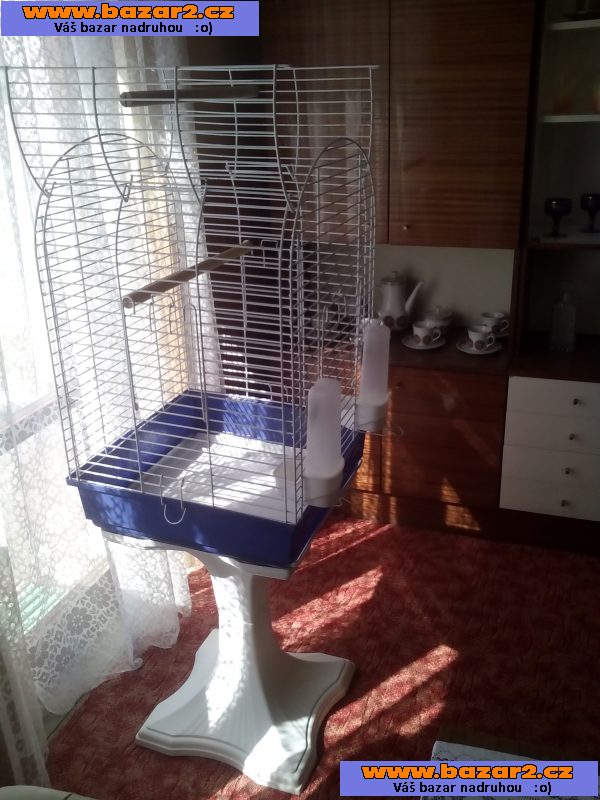 Klec na středně velké papoušky
